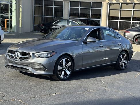 Used 2025 Mercedes-Benz C 300 4MATIC Sedan image 4