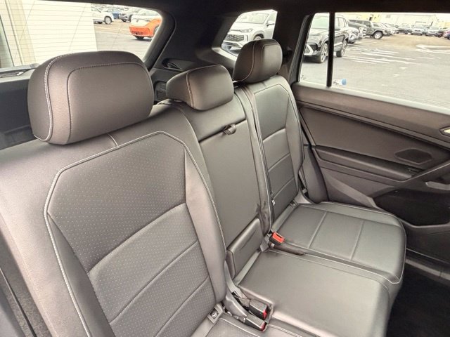 Certified 2021 Volkswagen Tiguan SE R-Line AWD/4WD image 15