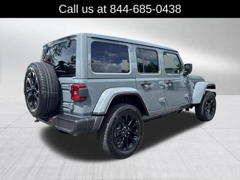 Certified 2025 Jeep Wrangler Unlimited Sahara w/ Safety Group AWD/4WD image 5