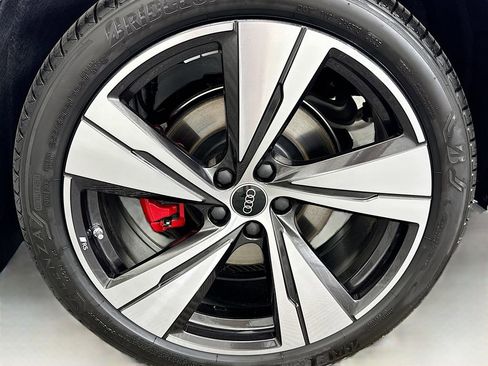 New 2025 Audi SQ5 Premium Plus image 30