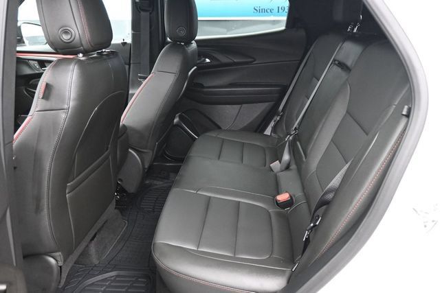 Used 2025 Chevrolet TrailBlazer RS w/ Convenience Package FWD image 10