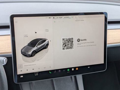 Used 2025 Tesla Model Y Long Range image 12