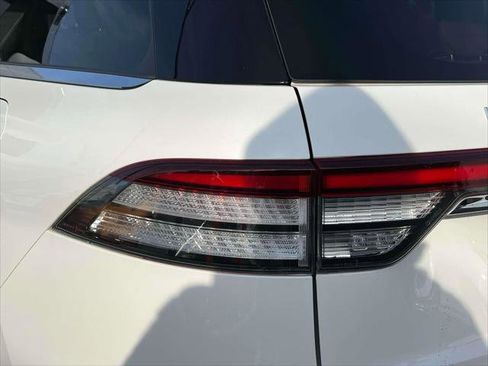 Used 2023 Lincoln Aviator AWD w/ Premium Package image 10