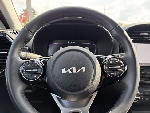 Used 2024 Kia Soul EX FWD image 14