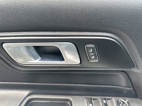 Used 2022 Ford Mustang Premium image 20