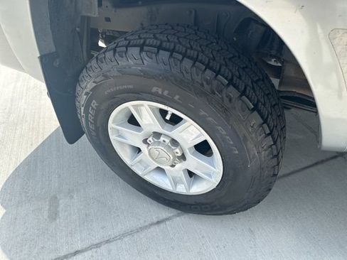 Used 2014 Toyota Tacoma PreRunner w/ SR5 Package image 15