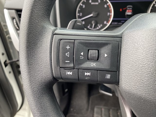 Used 2025 Nissan Rogue S AWD/4WD image 27