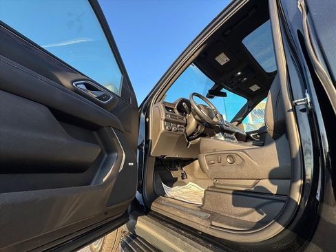 Used 2021 Chevrolet Suburban LT w/ Max Trailering Package image 14