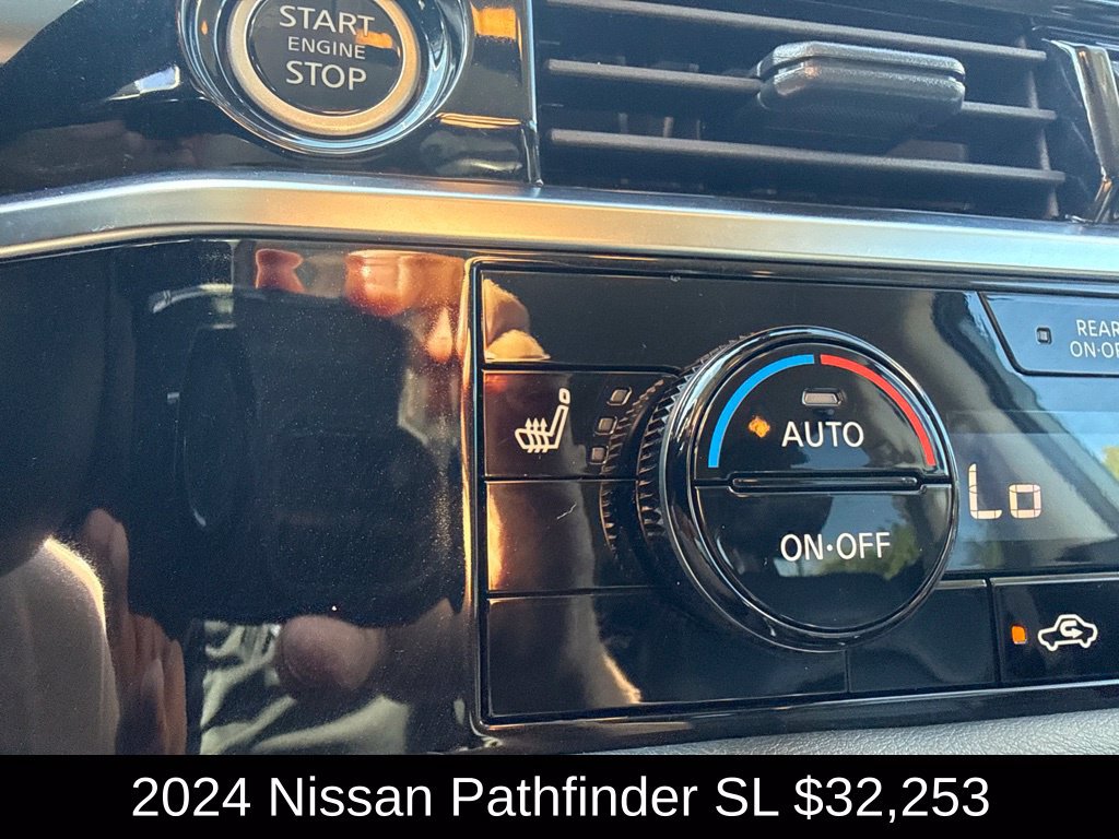 Used 2024 Nissan Pathfinder SL AWD/4WD image 34