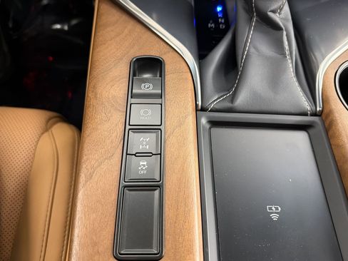Used 2024 Lexus LX 600 4WD w/ Appearance Package image 19