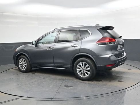 Used 2018 Nissan Rogue SV image 6