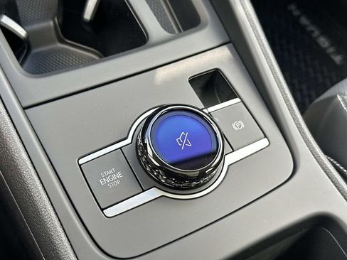 New 2025 Volkswagen Tiguan SE image 26