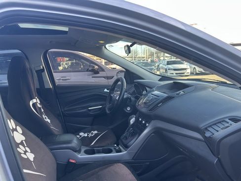 Used 2016 Ford Escape SE image 3