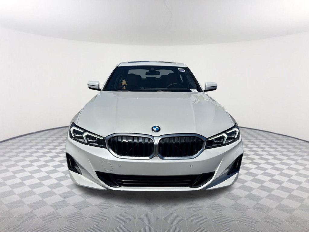 Used 2023 BMW 330i Sedan w/ Convenience Package RWD image 2