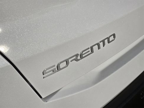 New 2026 Kia Sorento S image 14