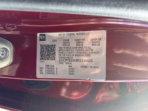 Used 2024 Chevrolet Colorado Trail Boss w/ Technology Package image 27