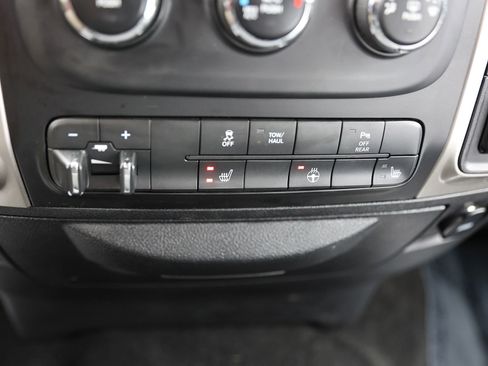 Used 2016 RAM 2500 Big Horn image 28