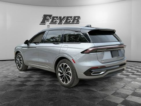 Used 2024 Lincoln Nautilus Reserve w/ Equipment Group 202A AWD/4WD image 3