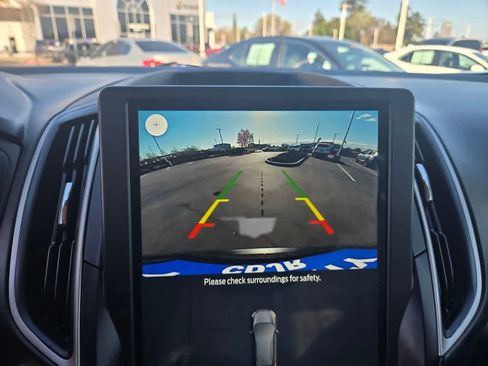 Used 2024 Ford Edge SEL image 11