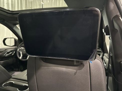 Used 2024 Chevrolet Tahoe Z71 w/ Luxury Package image 16