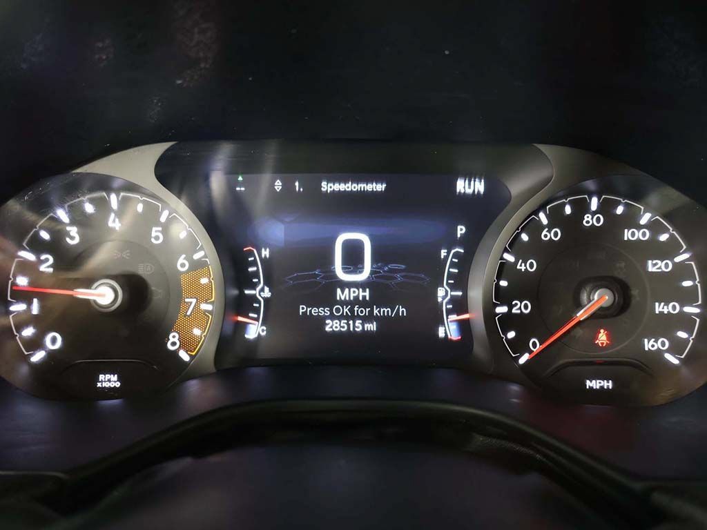 Used 2025 Jeep Compass Trailhawk AWD/4WD image 37