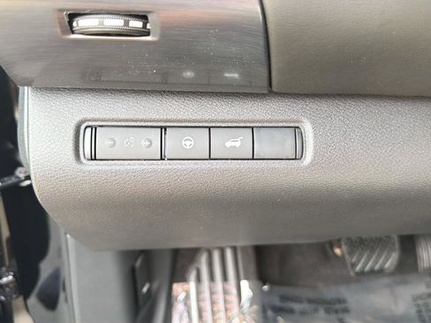 New 2026 Nissan Pathfinder SL FWD image 19