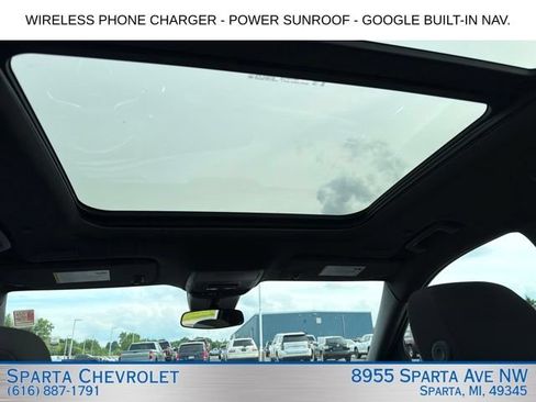 Used 2025 Chevrolet Traverse LT w/ Sun and Wheel Package AWD/4WD image 13