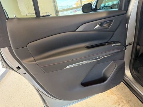 Used 2024 Chevrolet Traverse Z71 AWD/4WD image 43