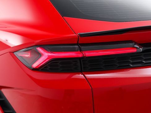 Used 2025 Lamborghini Urus SE AWD/4WD image 12