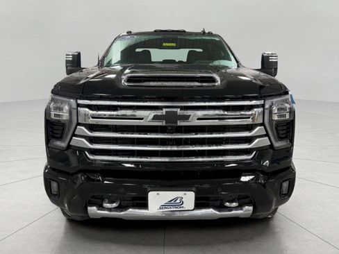 Used 2025 Chevrolet Silverado 3500 High Country w/ High Country Premium Package image 3