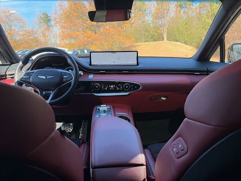 Used 2025 Genesis GV70 2.5T Sport Prestige w/ Sport Prestige Package image 5