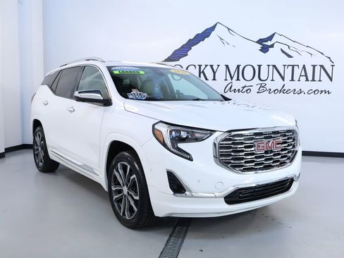 Used 2020 GMC Terrain Denali w/ Denali Premium Package image 1