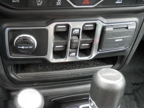 Used 2023 Jeep Gladiator Sport AWD/4WD image 30
