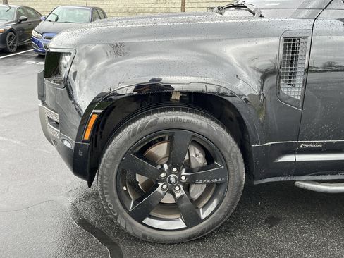 Used 2021 Land Rover Defender 110 X-Dynamic HSE image 13