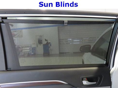 Used 2015 Toyota Highlander Limited image 34