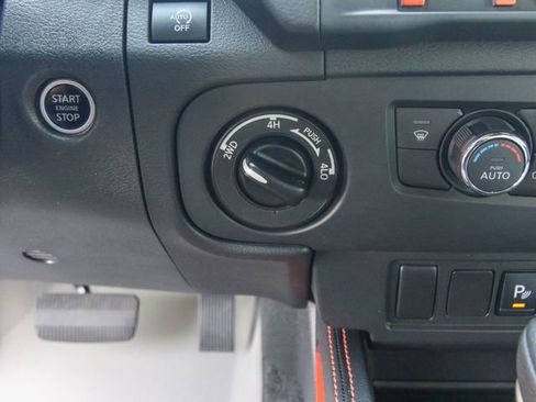 Used 2025 Nissan Frontier PRO-4X image 21