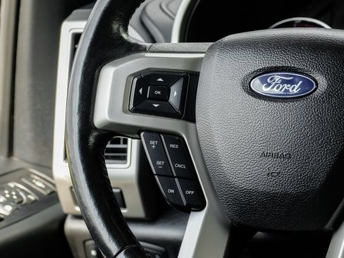 Used 2021 Ford F250 Lariat AWD/4WD image 19