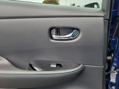 Certified 2022 Nissan Leaf SL Plus FWD image 12