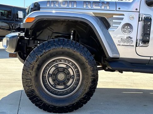 Used 2021 Jeep Gladiator Overland w/ Popular Equipment Package image 5