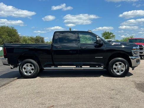 Used 2026 RAM 2500 Big Horn AWD/4WD image 41