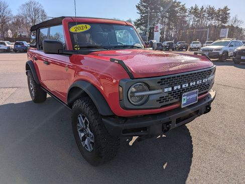Used 2024 Ford Bronco Badlands AWD/4WD image 8