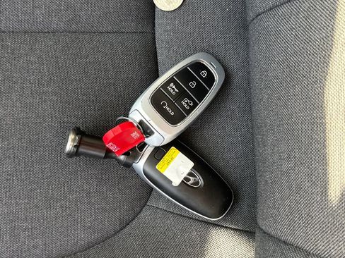 Used 2024 Hyundai Ioniq 5 SE image 35