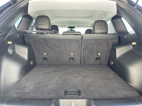 Used 2019 Jeep Cherokee Limited image 9