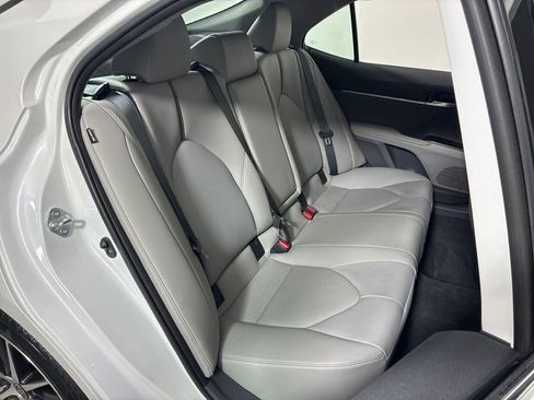 Used 2022 Toyota Camry XLE image 27