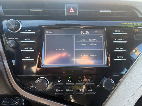 Used 2019 Toyota Camry LE image 17