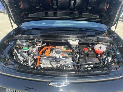 Used 2025 Chevrolet Equinox EV LT w/ Convenience Package image 29