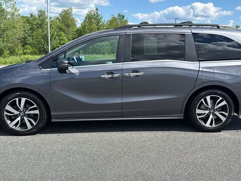 Used 2022 Honda Odyssey Touring image 12