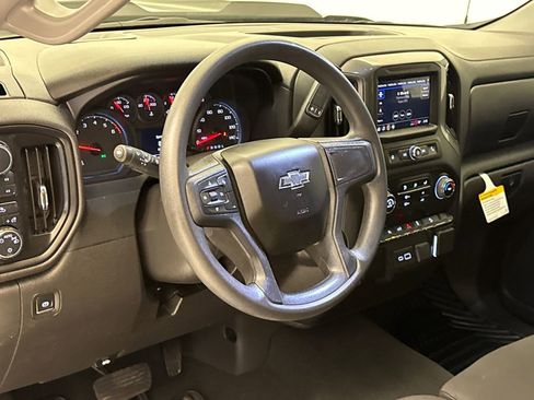 Used 2025 Chevrolet Silverado 1500 Custom Trail Boss w/ LPO, Dark Essentials Package image 19