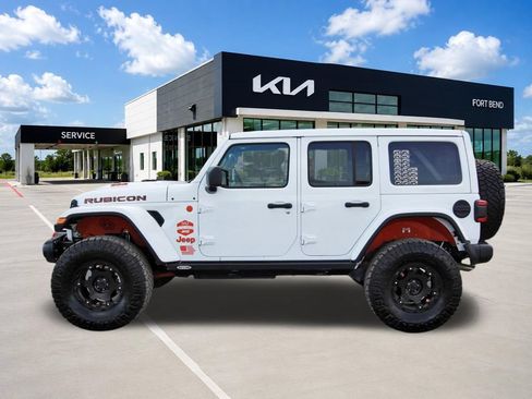 Used 2021 Jeep Wrangler Unlimited Rubicon w/ Trailer Tow Package AWD/4WD image 8