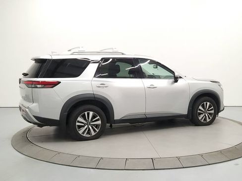 Used 2022 Nissan Pathfinder SL AWD/4WD image 7